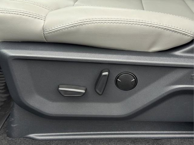 New 2026 Ford Expedition Active image 12