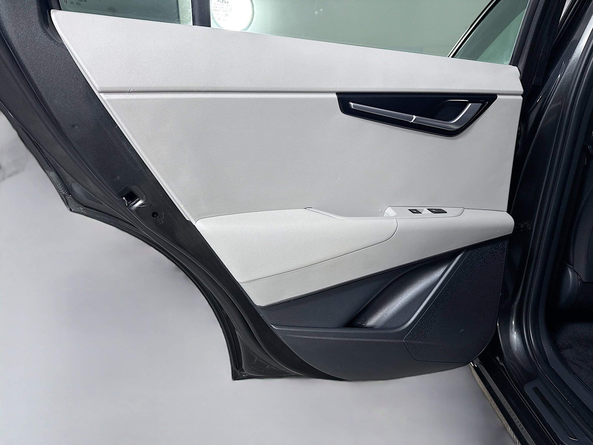 Used 2023 Kia Niro Wave w/ Wave Preserve Package image 26