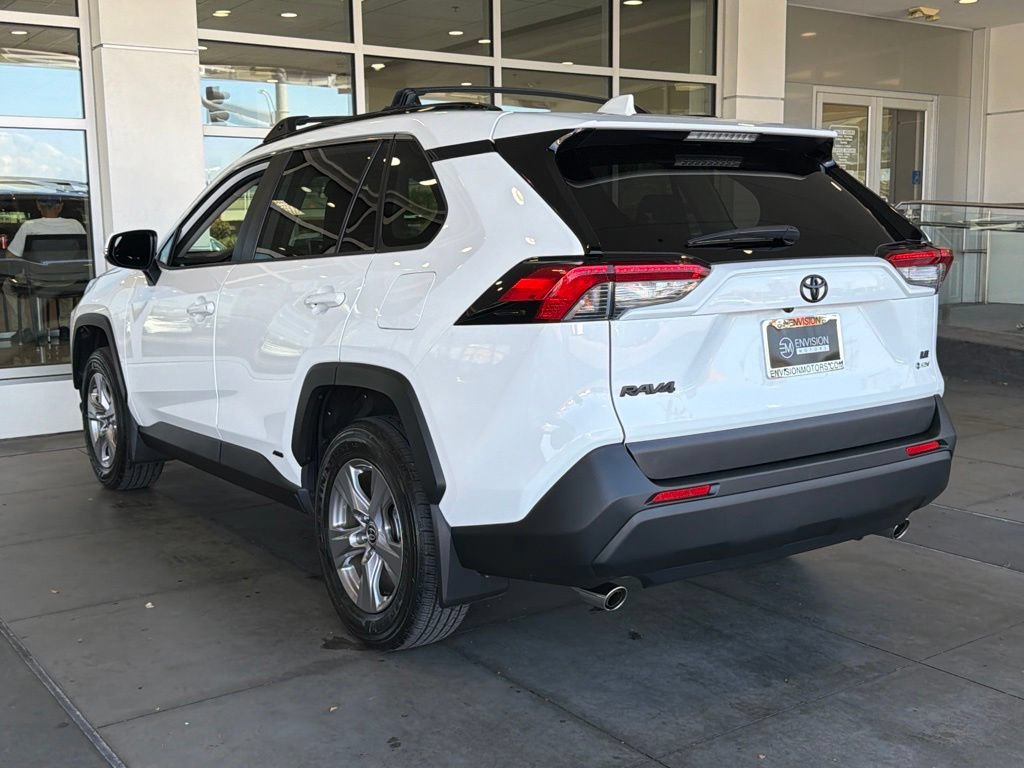 Certified 2025 Toyota RAV4 LE AWD/4WD image 9