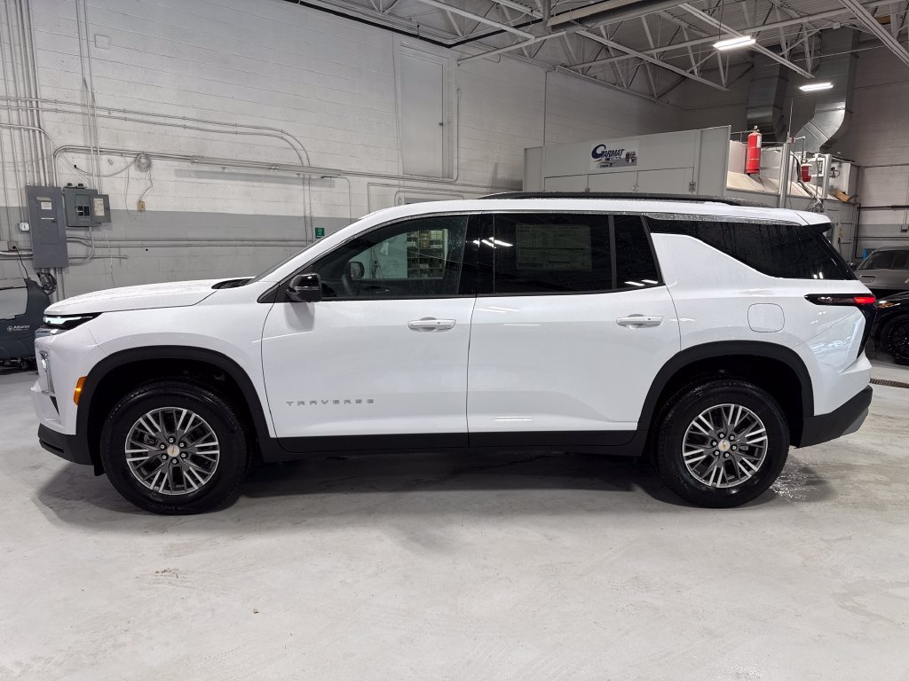 New 2027 Chevrolet Traverse LT w/ Driver Confidence Package FWD image 41