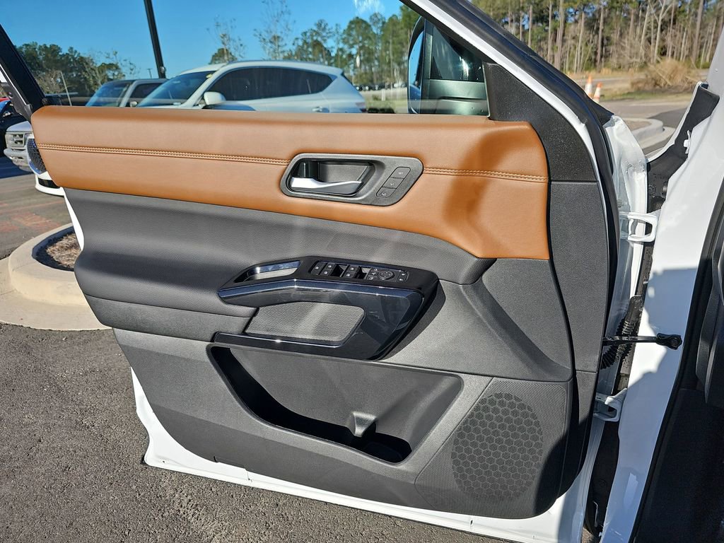 New 2026 Nissan Pathfinder Platinum image 31