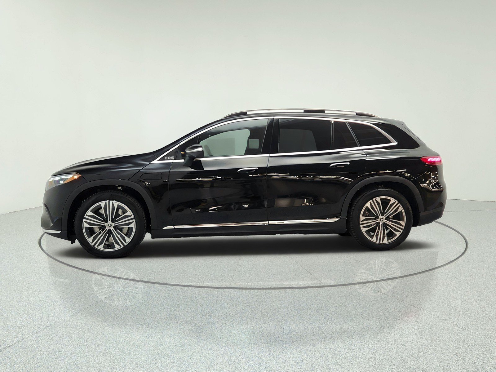 New 2026 Mercedes-Benz EQS 400 4MATIC SUV image 8
