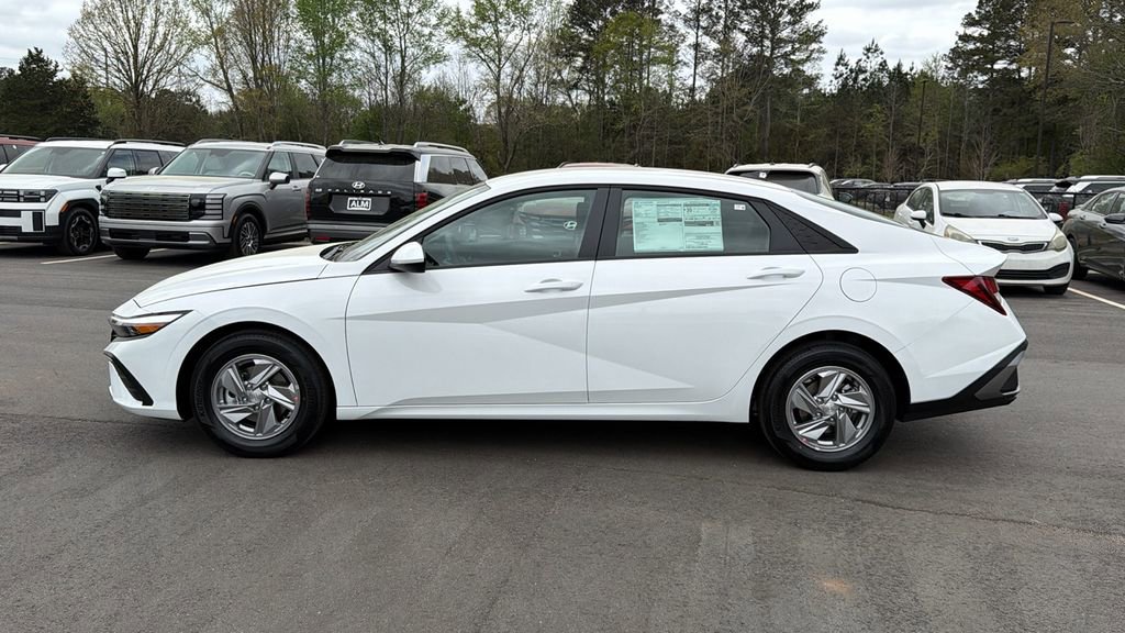 New 2026 Hyundai Elantra SE image 8