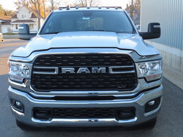 Used 2024 RAM 3500 Big Horn image 11