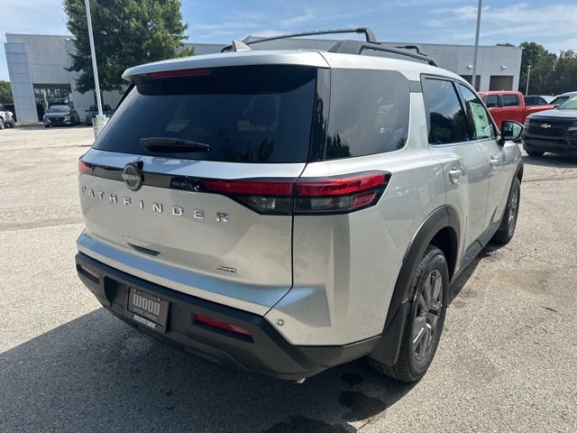 New 2025 Nissan Pathfinder SV w/ Cargo Package image 8