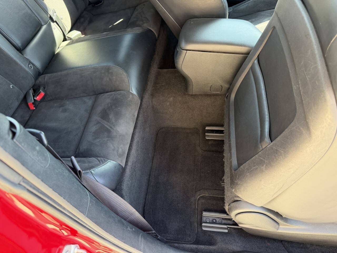 Used 2015 Dodge Challenger R/T Plus RWD image 15