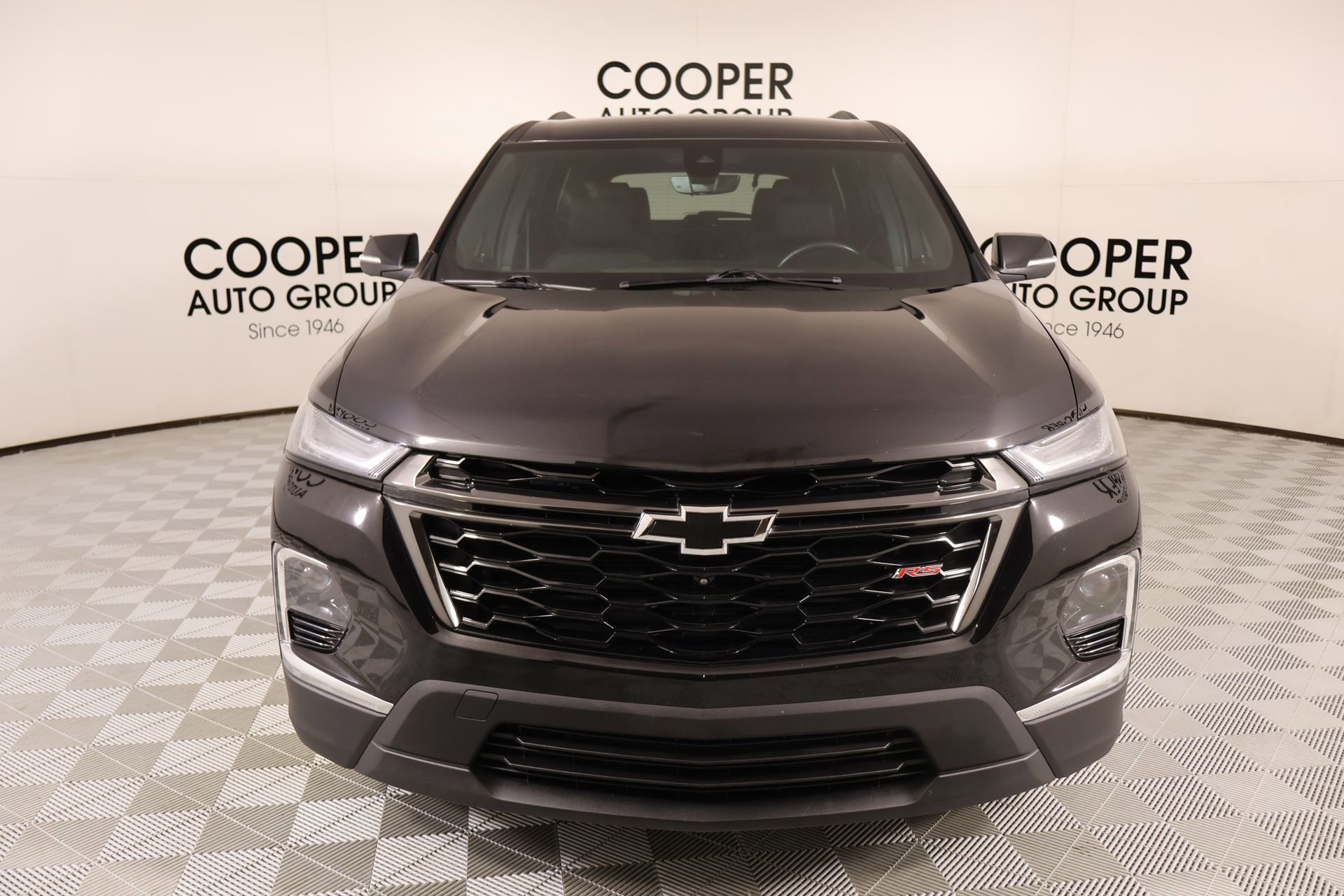 Used 2023 Chevrolet Traverse RS w/ LPO, Floor Liner Package FWD image 9