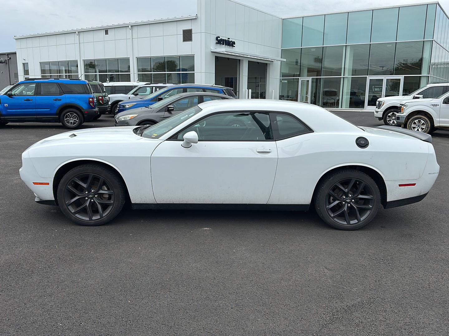 Used 2023 Dodge Challenger SXT w/ Blacktop Package RWD image 10
