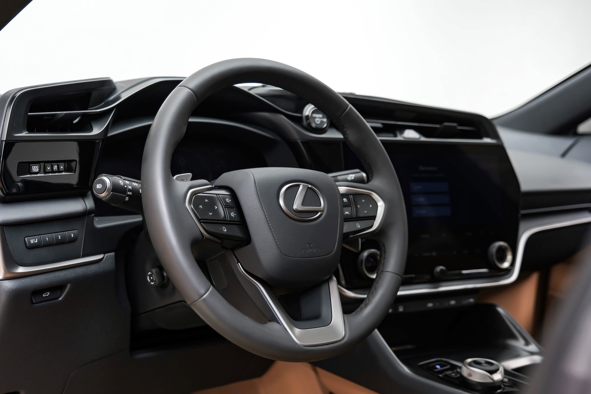 Used 2023 Lexus RZ 450e Premium w/ Technology Package image 18