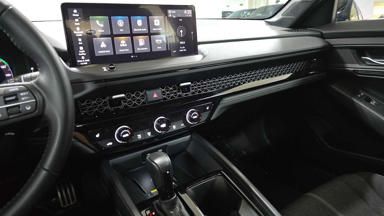 Used 2025 Honda Accord Sport image 34