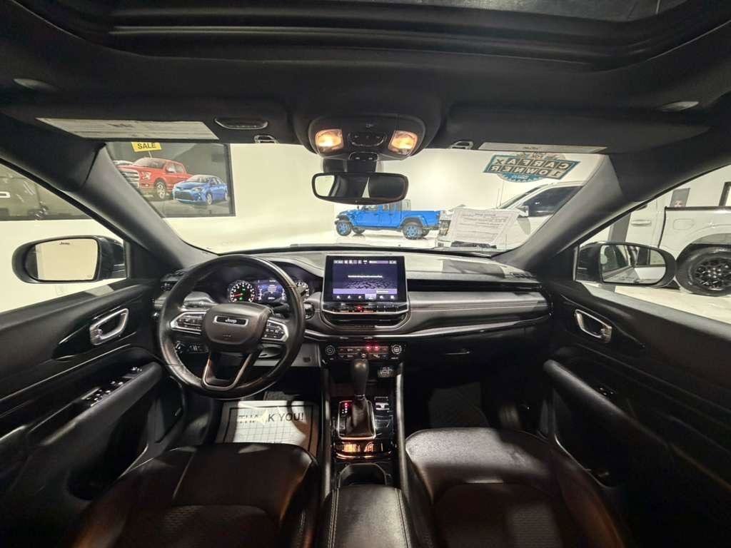 Used 2022 Jeep Compass Latitude w/ Sun and Sound Group FWD image 21