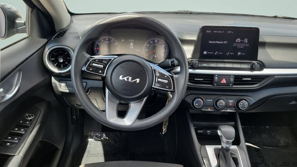 Used 2024 Kia Forte LXS FWD image 12