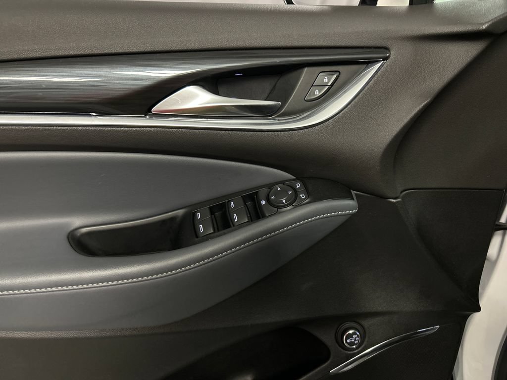 Used 2024 Buick Enclave Essence w/ Sport Touring Edition FWD image 14