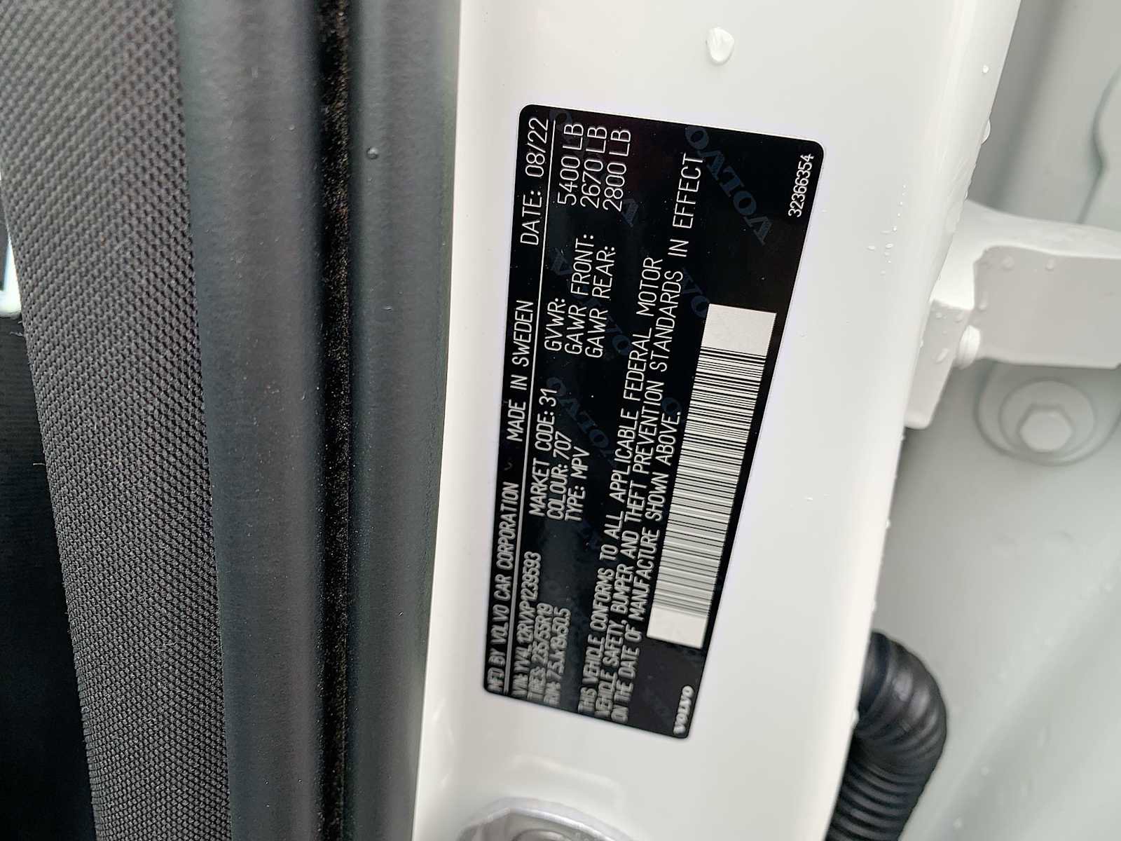 Used 2023 Volvo XC60 B5 Core image 33