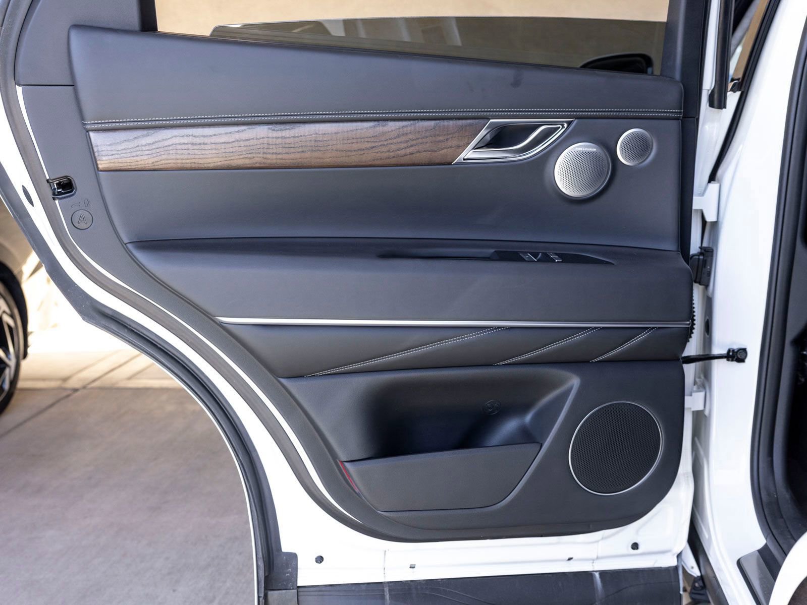 Used 2025 Genesis GV80 3.5T Prestige AWD/4WD image 20