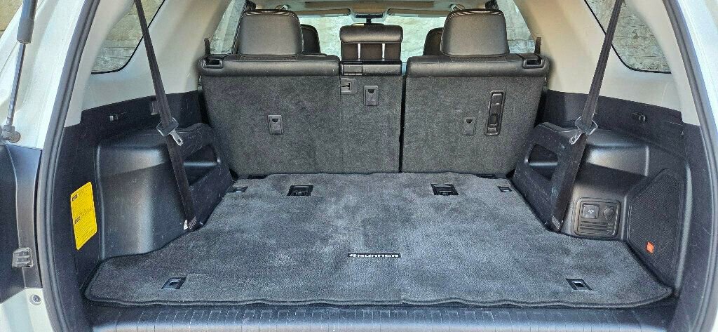 Used 2016 Toyota 4Runner Limited AWD/4WD image 16
