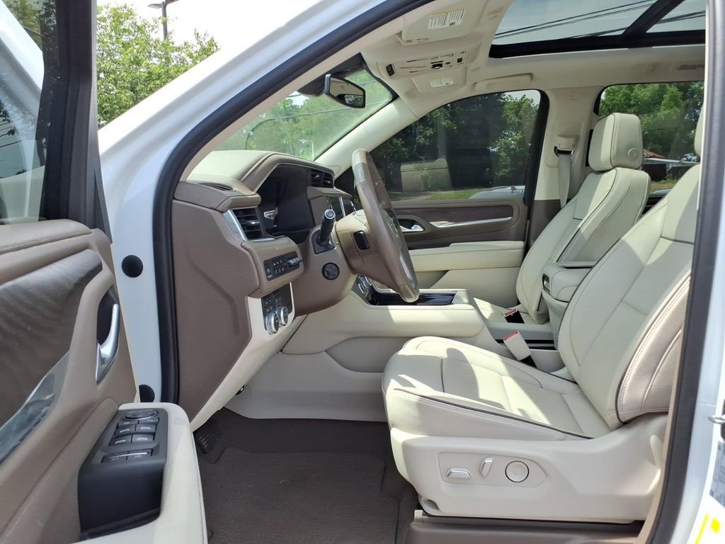 Used 2022 GMC Yukon XL Denali AWD/4WD image 17