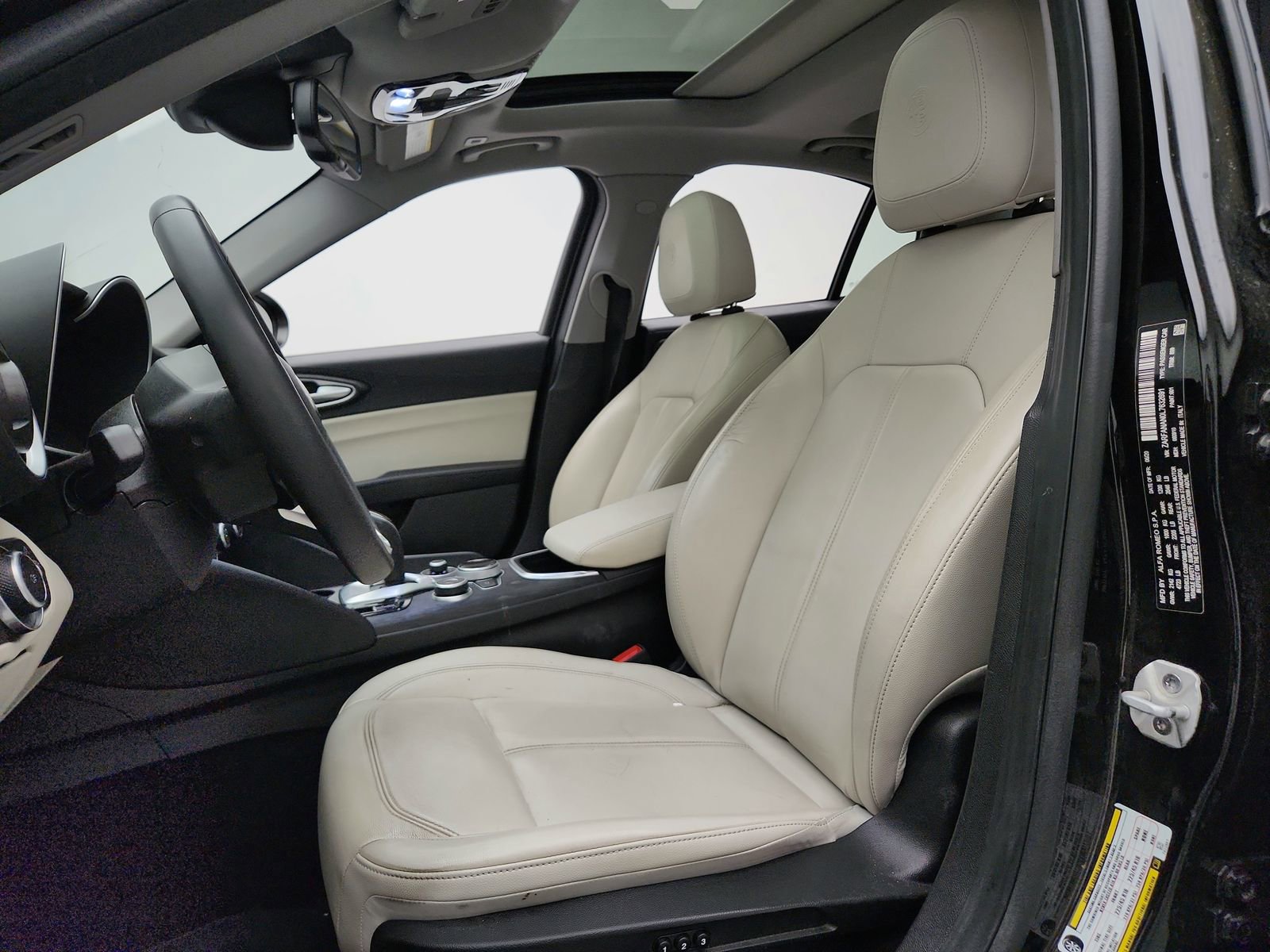 Used 2020 Alfa Romeo Giulia Base w/ Quick Order Package 22J Sport image 10