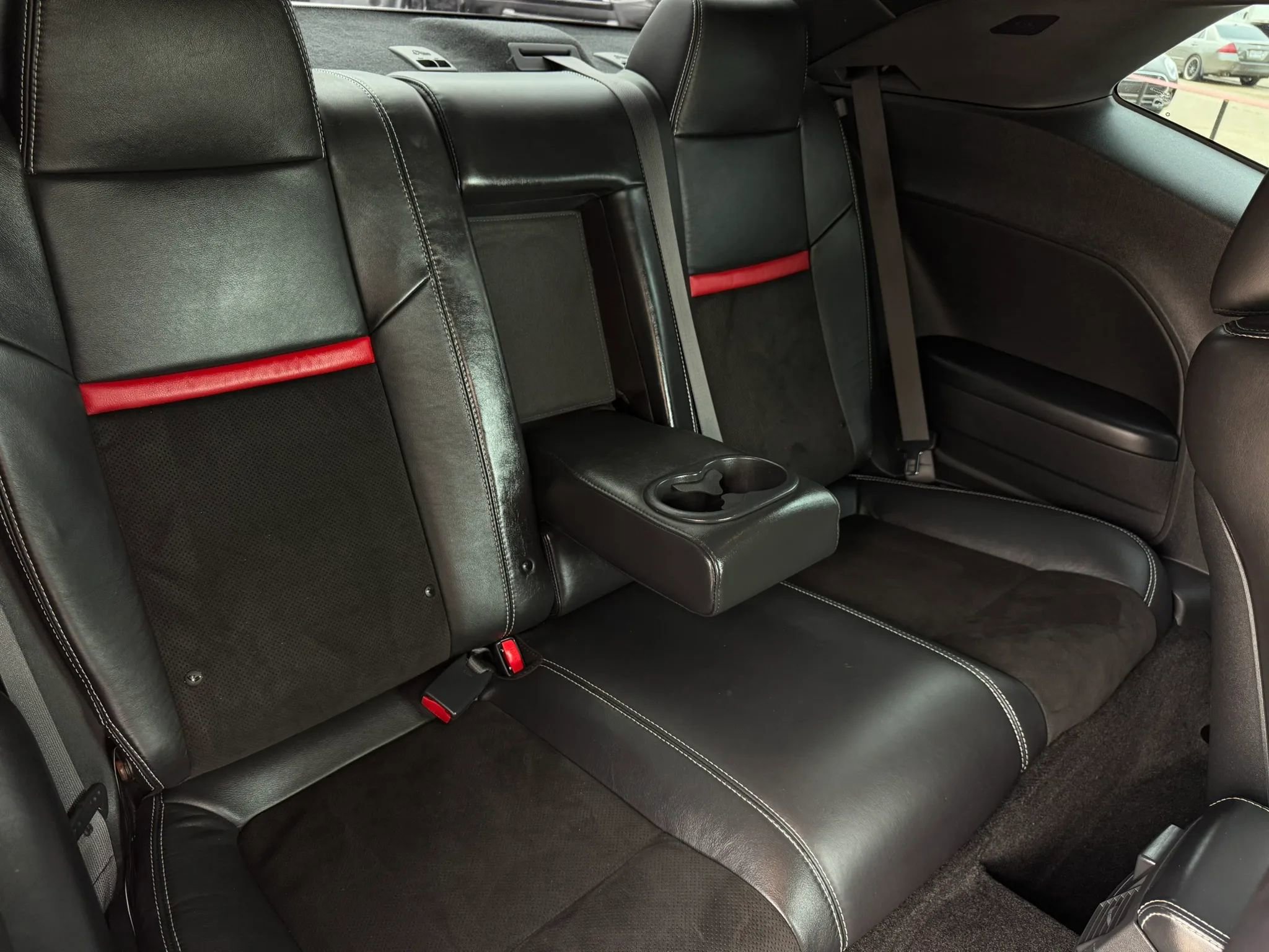 Used 2012 Dodge Challenger SRT8 RWD image 23