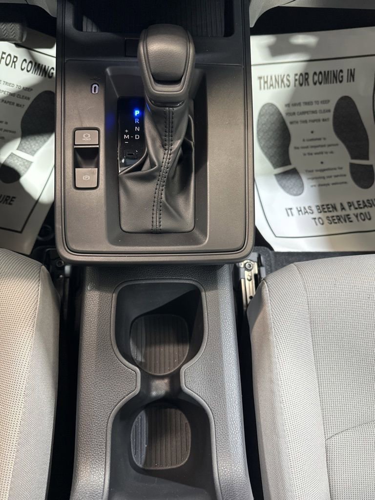 Used 2026 Toyota Corolla Cross L image 33