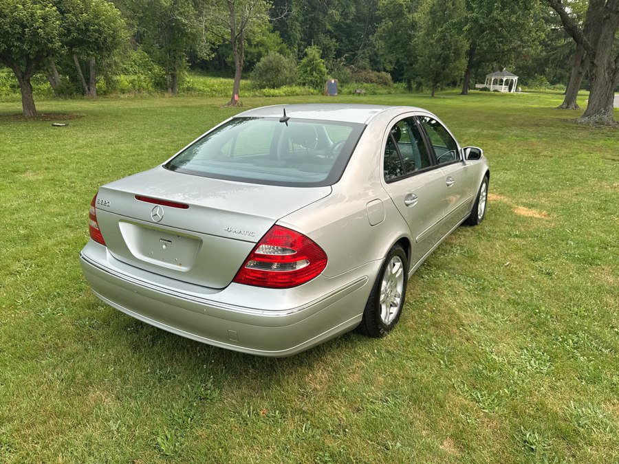 Used 2004 Mercedes-Benz E 320 4MATIC Sedan image 16