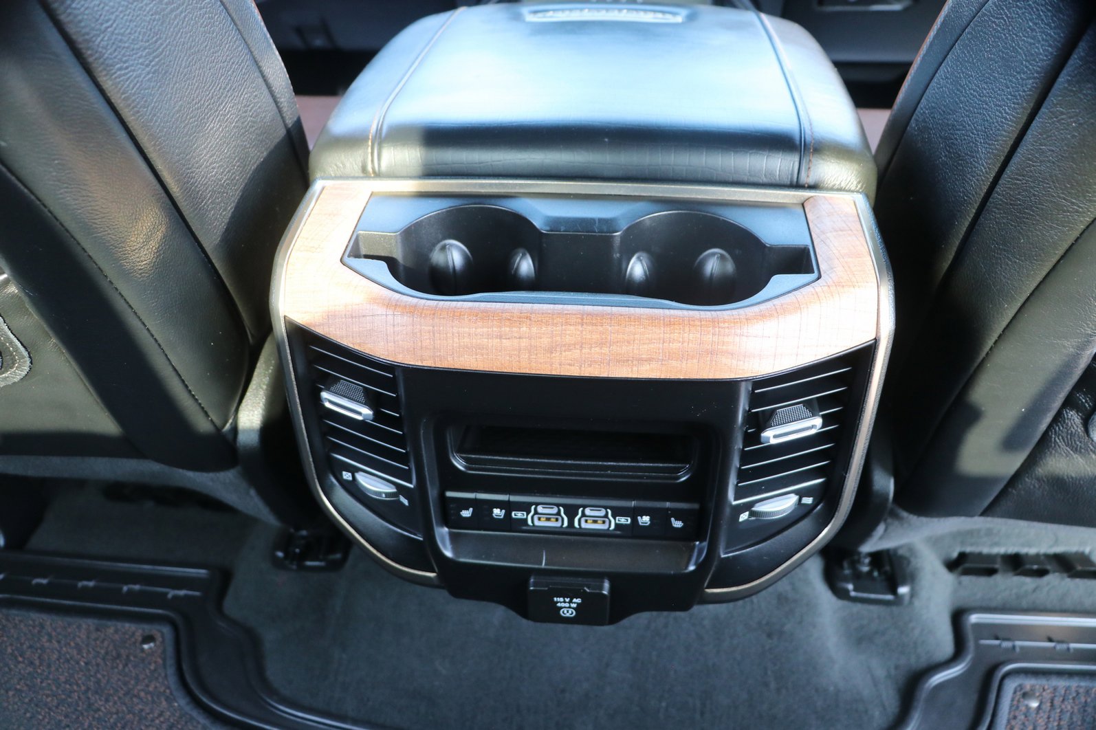 Used 2023 RAM 1500 Limited w/ Body Color Bumper Group image 32