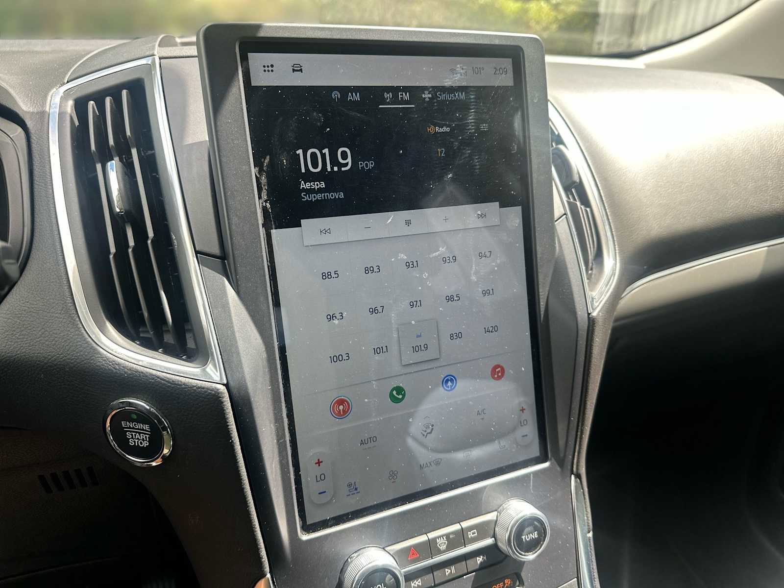 Used 2024 Ford Edge Titanium w/ Equipment Group 301A image 12