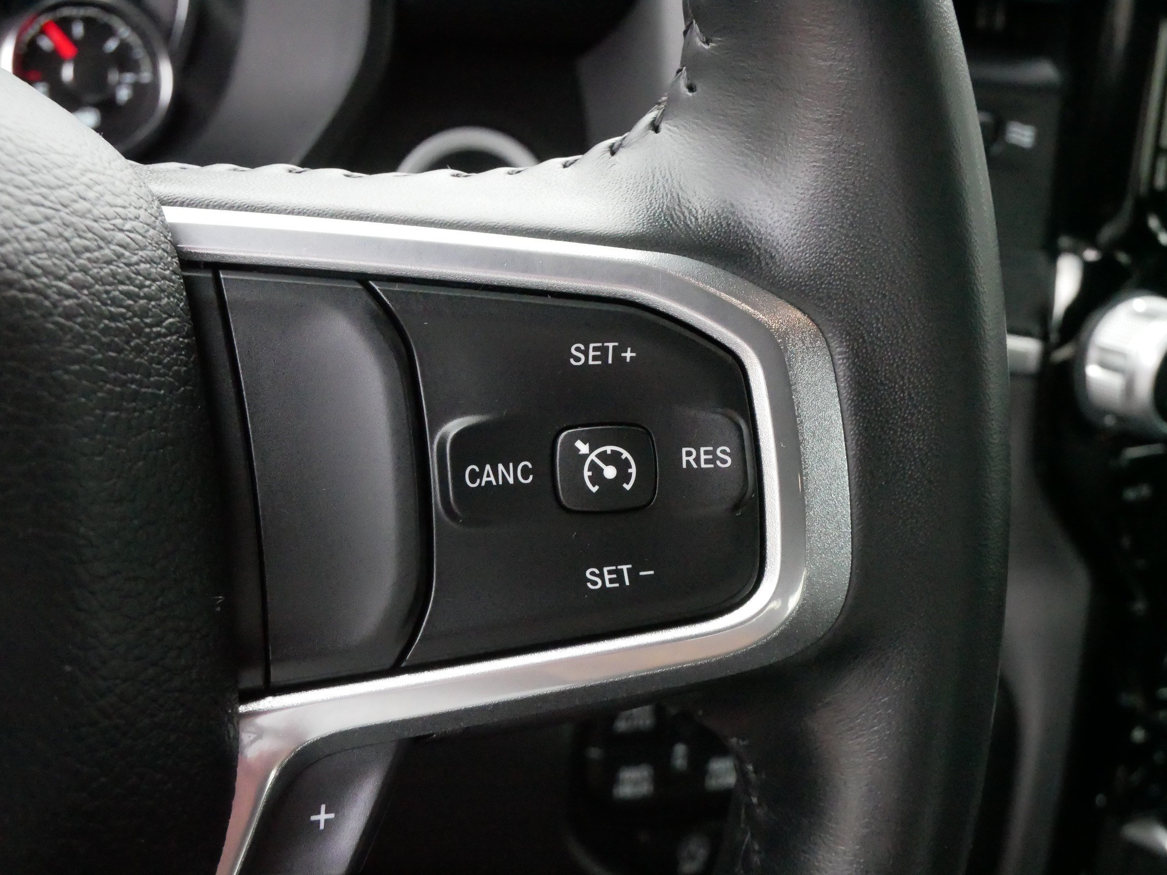 Used 2023 RAM 1500 Laramie AWD/4WD image 25