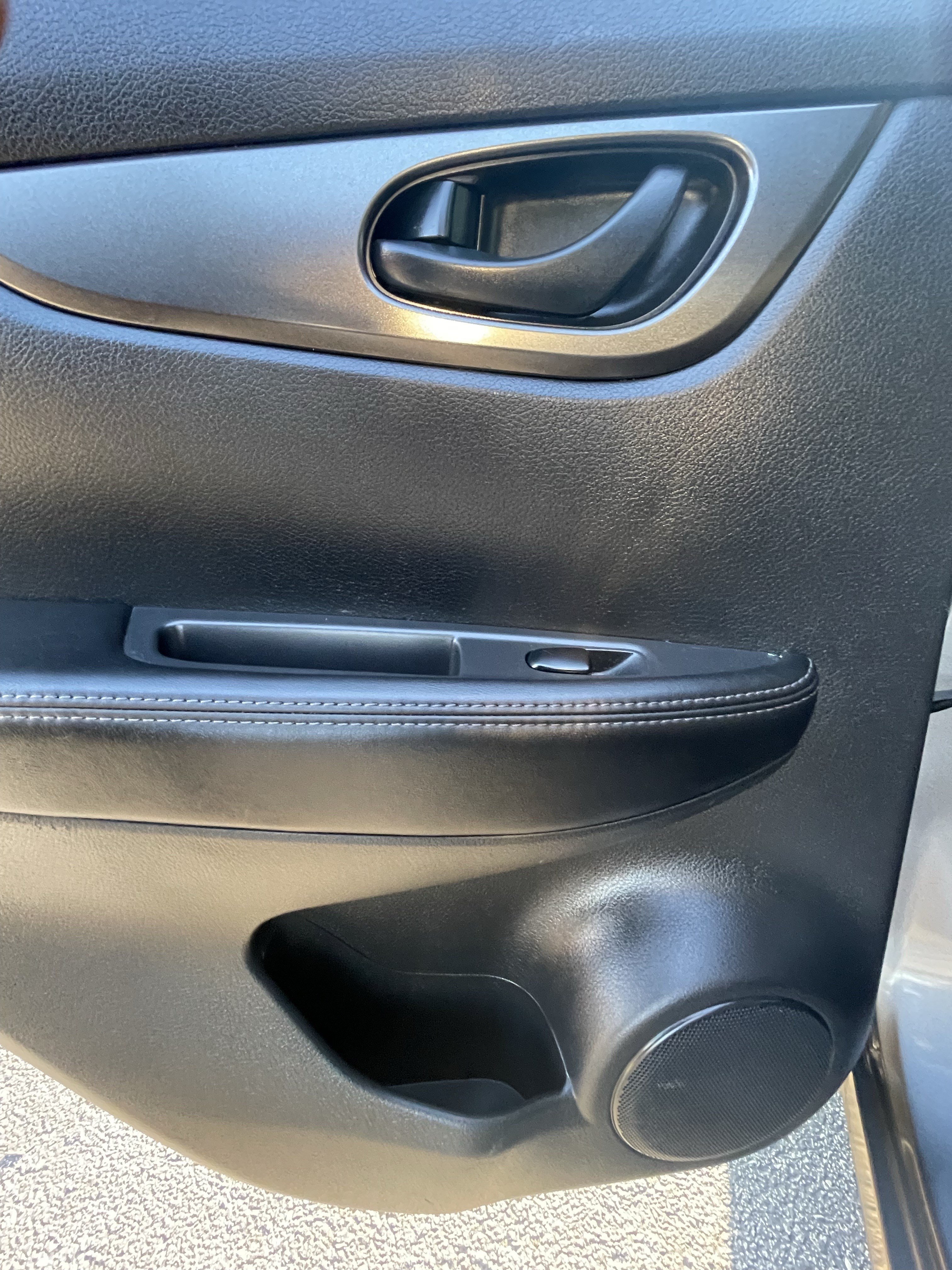 Used 2018 Nissan Rogue Sport S w/ S Appearance Package FWD image 16