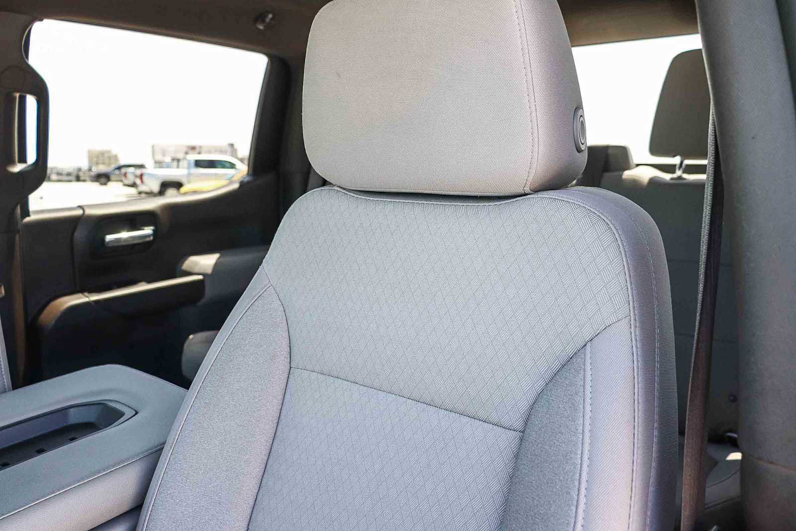 Used 2021 Chevrolet Silverado 1500 LT image 28