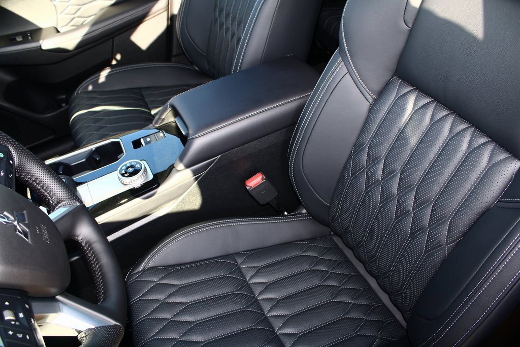 New 2026 Mitsubishi Outlander SEL image 4