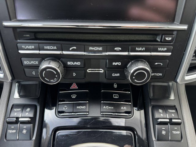 Used 2013 Porsche Cayenne image 28