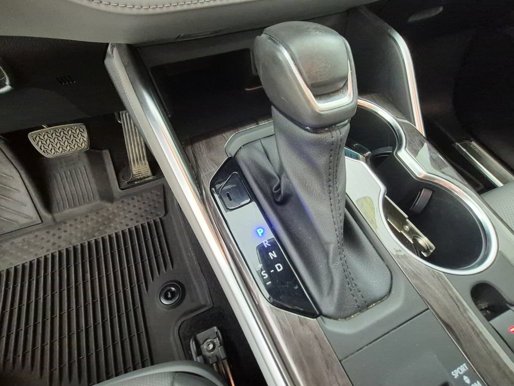 Used 2021 Toyota Highlander Platinum FWD image 17