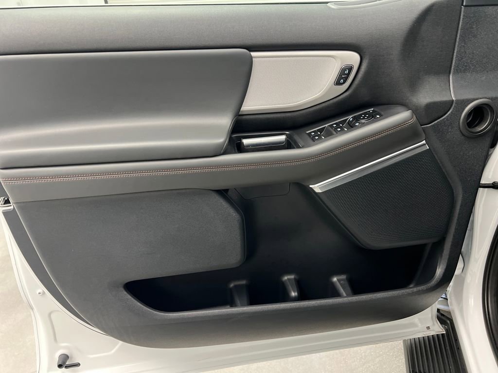 Used 2025 Ford Expedition Max Active image 11