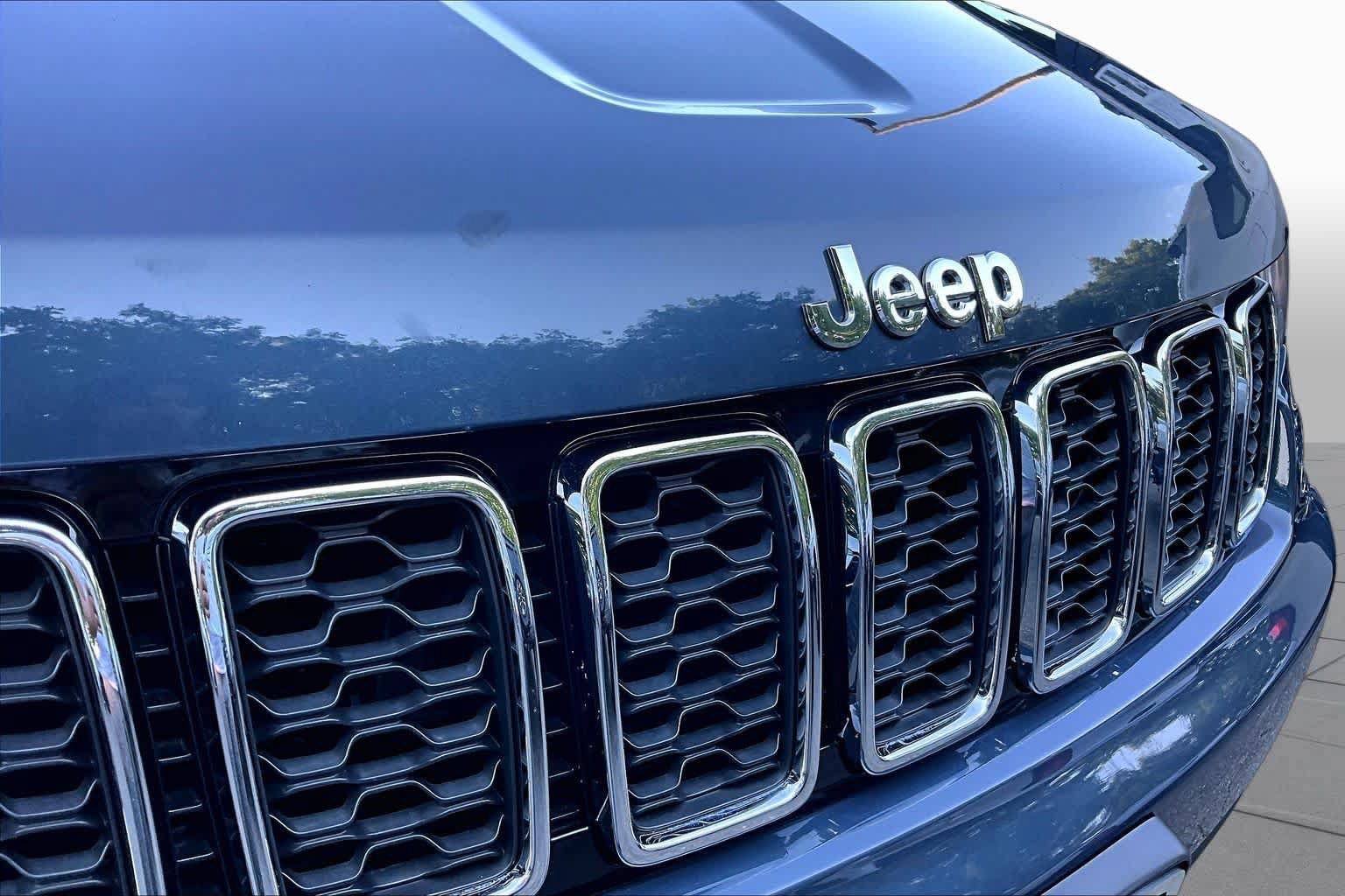 Used 2021 Jeep Grand Cherokee Limited AWD/4WD image 29