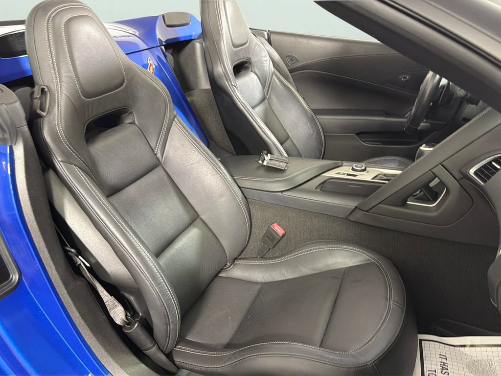 Used 2019 Chevrolet Corvette Stingray Convertible w/ Battery Protection Package RWD image 33