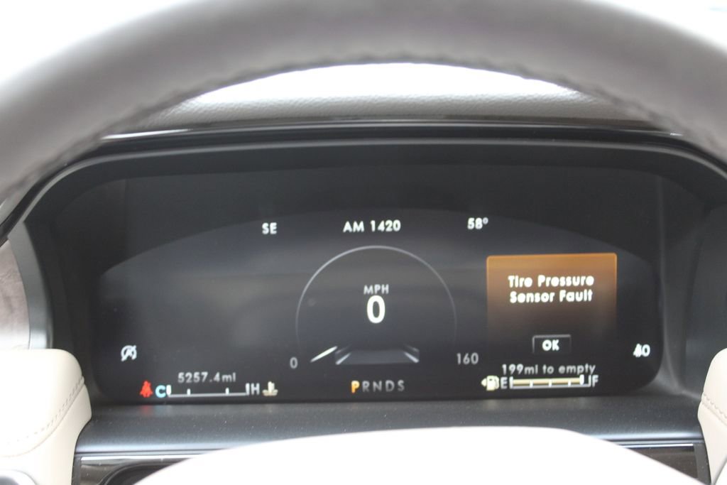 Used 2022 Lincoln Nautilus Reserve FWD image 12