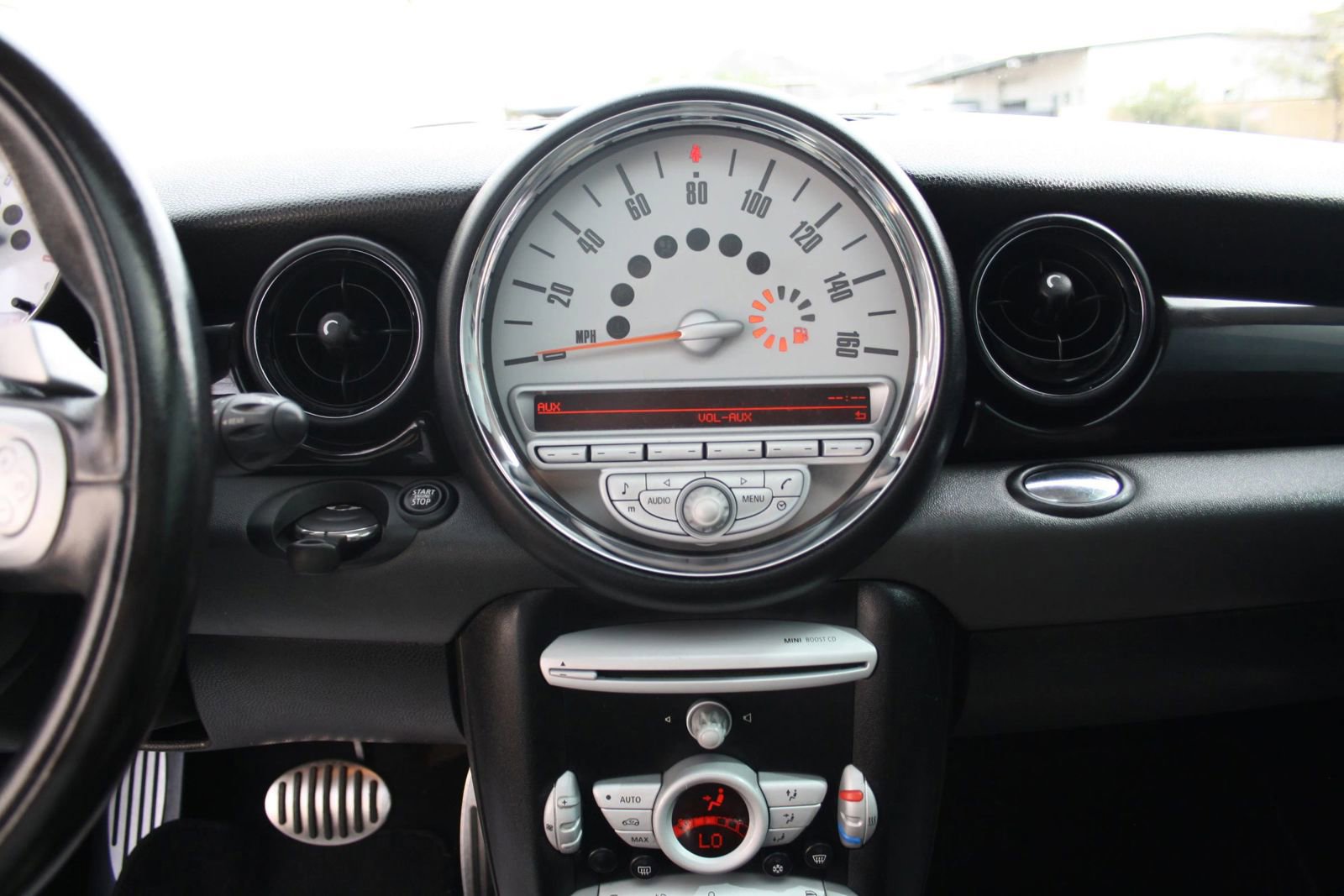 Used 2010 MINI Cooper Clubman S image 16