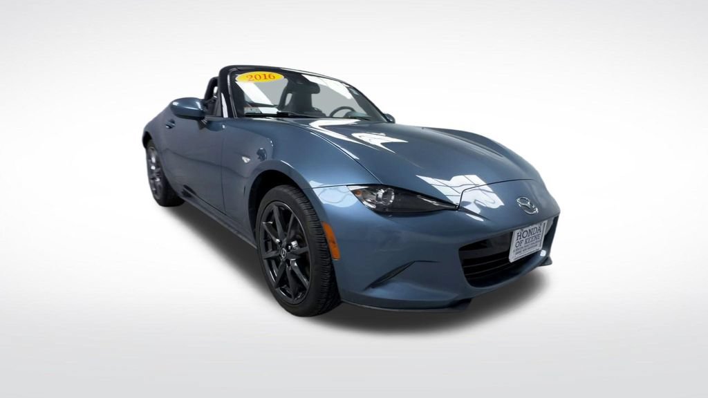 Used 2016 MAZDA MX-5 Miata Grand Touring RWD image 2
