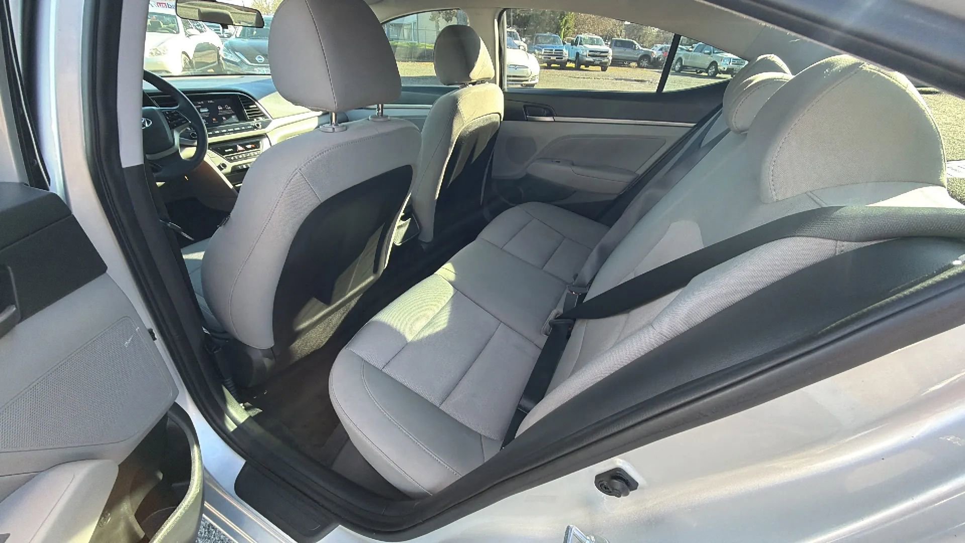 Used 2018 Hyundai Elantra SEL image 9