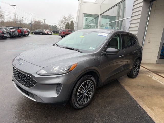 Used 2022 Ford Escape SE w/ Cold Weather Package image 2