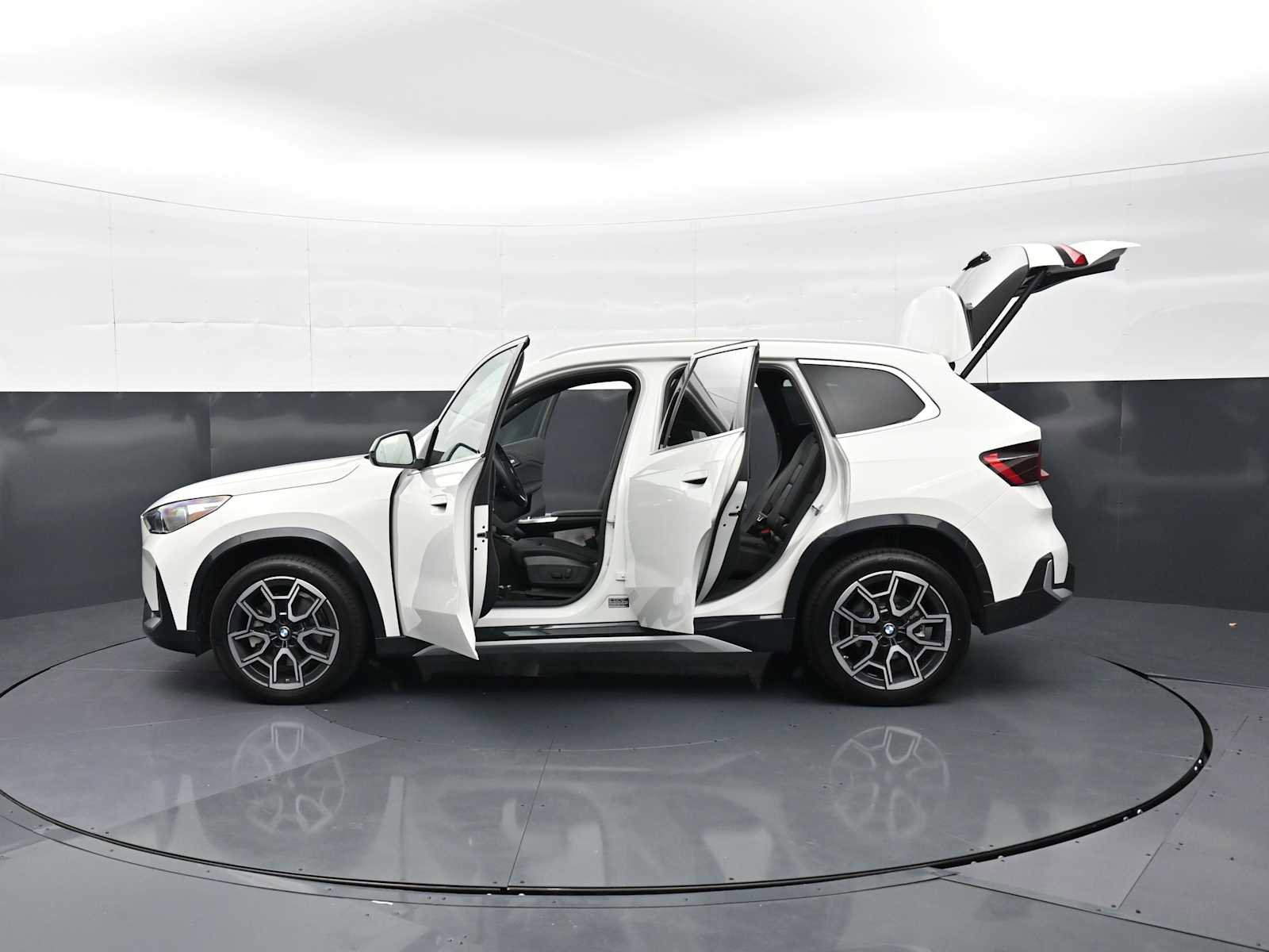 Used 2026 BMW X1 xDrive28i w/ Convenience Package AWD/4WD image 36
