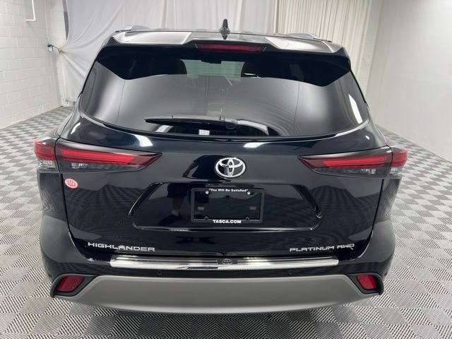 Used 2024 Toyota Highlander Platinum AWD/4WD image 7