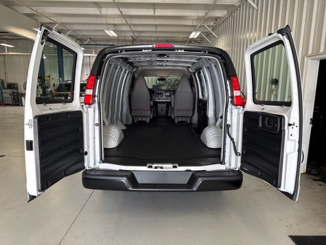 New 2026 Chevrolet Express 3500 w/ Driver Convenience Package RWD image 8