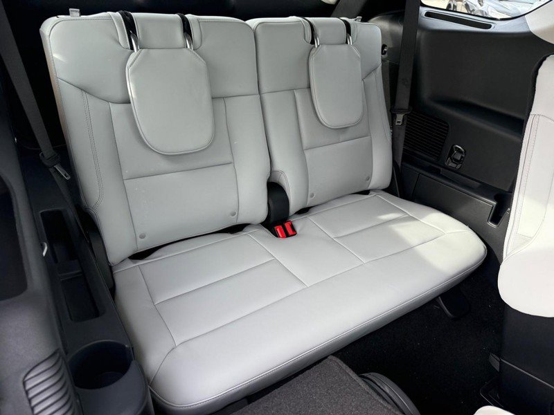 New 2026 Ford Explorer Platinum w/ LUX Leather Package image 6