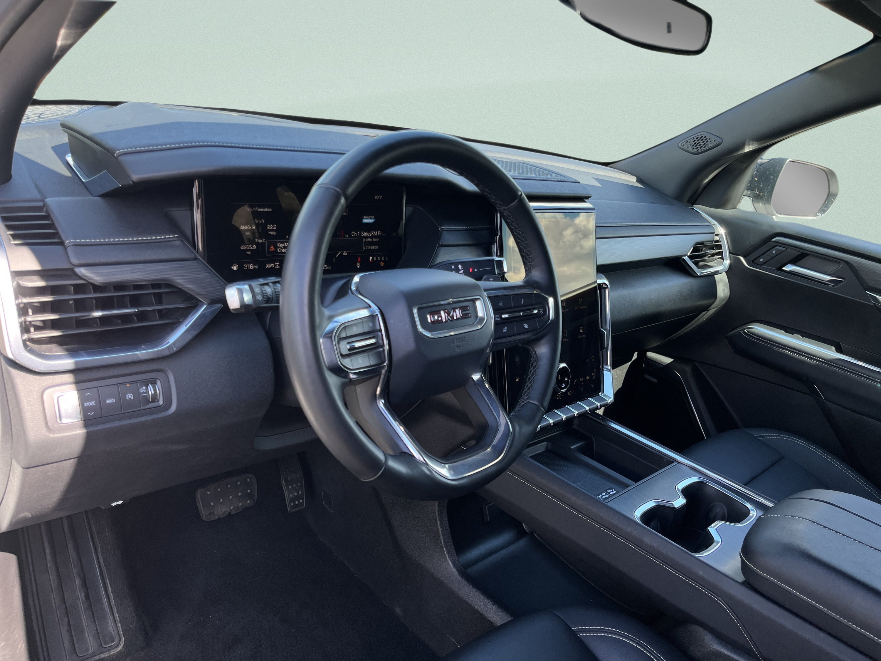 Used 2025 GMC Acadia Elevation w/ Elevation Premium Package AWD/4WD image 17