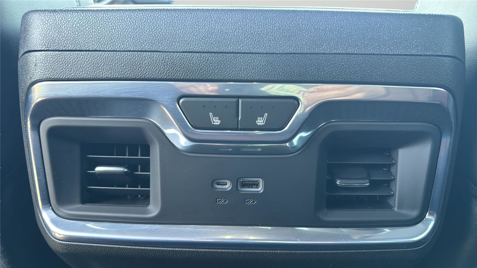 Used 2022 GMC Sierra 1500 Denali Ultimate AWD/4WD image 26