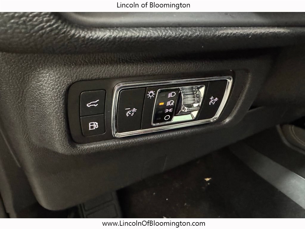 Certified 2025 Lincoln Corsair Grand Touring w/ Equipment Group 301A AWD/4WD image 30