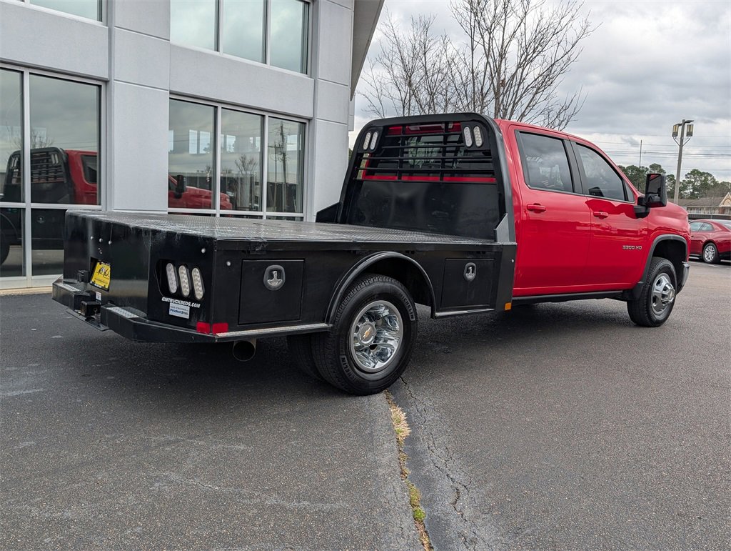 Used 2024 Chevrolet Silverado 3500 LT image 4
