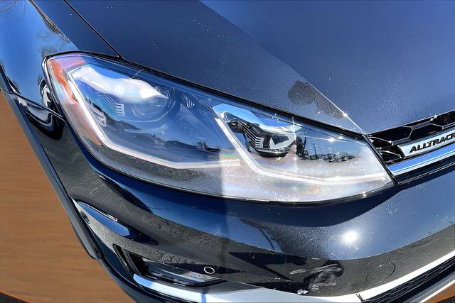 Used 2018 Volkswagen Golf Alltrack SEL image 30